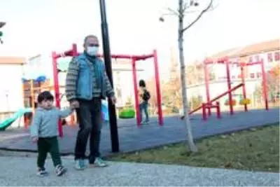 Çankaya Belediyesi pandemi döneminde de parkları yenilemeye devam ediyor Çankaya Belediyesi pandemi döneminde de parkları yenilemeye devam ediyor