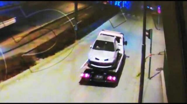 Eskişehir'de park halindeki otomobil çekiciyle çalındı! Aracın sahibi: Bu yöntemi ilk kez gördüm