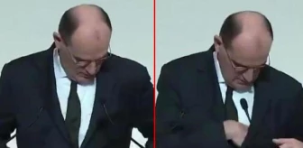 Fransa Başbakanı Castex, taktığı gözlüğü fark etmeyerek ceplerinde aradı