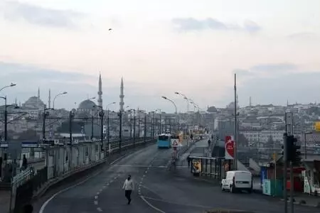 Kısıtlamanın ikinci gününde meydanlar ve yollar boş kaldı