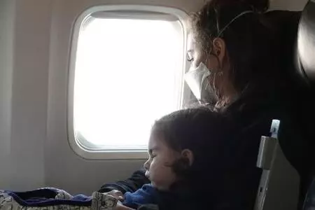 ABD'ye giden SMA hastası Demir Ali için uçakta duygulandıran anons ABD'ye giden SMA hastası Demir Ali için uçakta duygulandıran anons