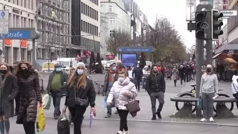 Almanların çoğu Kovid-19 aşısı yaptırmaya olumlu bakıyor Almanların çoğu Kovid-19 aşısı yaptırmaya olumlu bakıyor