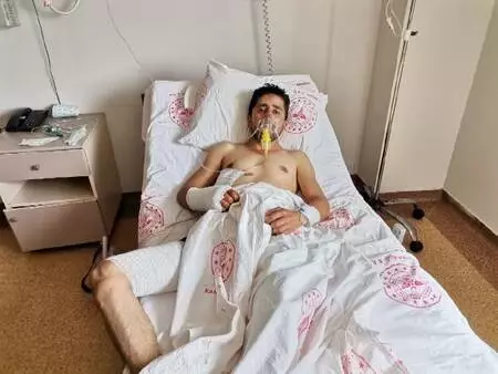 Ayı saldırısından yaralı kurtuldu, koronavirüsü de yendi Ayı saldırısından yaralı kurtuldu, koronavirüsü de yendi
