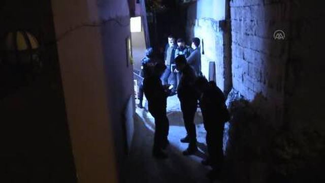 Son dakika... Eşi tarafından bıçaklanan kadın hayatını kaybetti