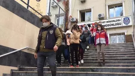 İstanbul'da büyük fuhuş operasyonu İstanbul'da büyük fuhuş operasyonu