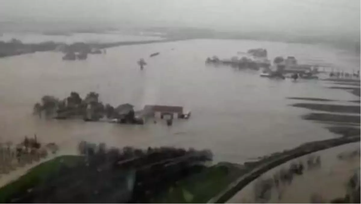 İtalya'nın kuzeyi sele teslim