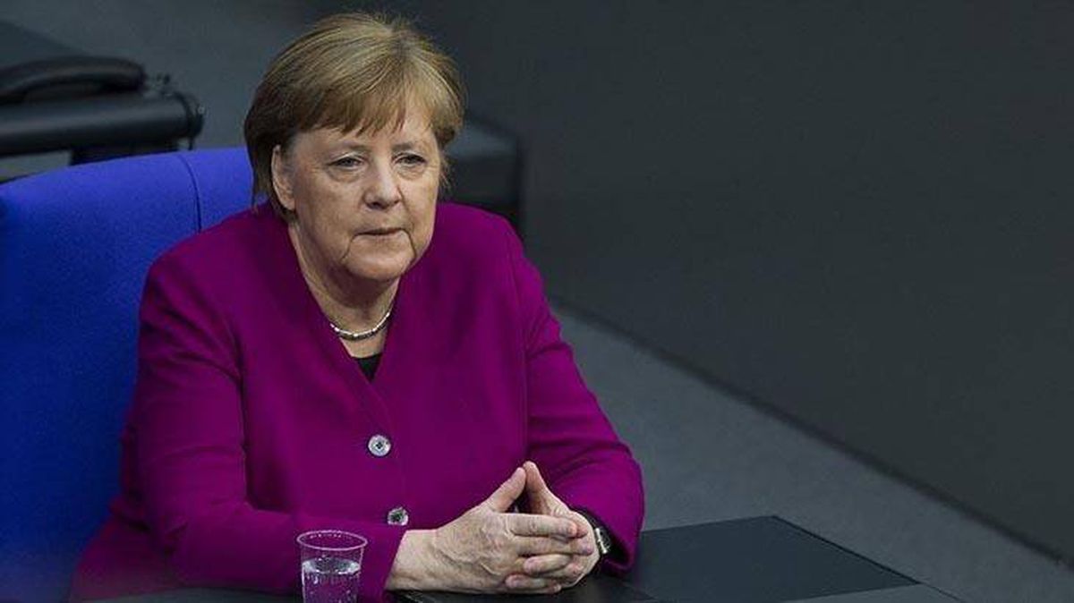 Merkel, koronavirüse karşı aşı geliştiren Prof. Dr. Şahin ve eşi Dr. Türeci'yi övdü