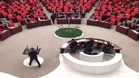 Cumhurbaşkanı Yardımcısı Oktay, 2021 bütçesiyle ilgili eleştirileri yanıtladı: (2) Cumhurbaşkanı Yardımcısı Oktay, 2021 bütçesiyle ilgili eleştirileri yanıtladı: (2)