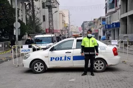 Reyhanlı'da bazı cadde ve sokaklar araç trafiğine kapatıldı Reyhanlı'da bazı cadde ve sokaklar araç trafiğine kapatıldı