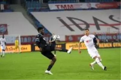 Süper Lig: Trabzonspor: 1 - DG Sivasspor: 0 (İlk yarı) Süper Lig: Trabzonspor: 1 - DG Sivasspor: 0 (İlk yarı)
