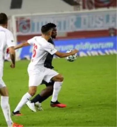 Süper Lig: Trabzonspor: 1 - DG Sivasspor: 0 (İlk yarı) Süper Lig: Trabzonspor: 1 - DG Sivasspor: 0 (İlk yarı)