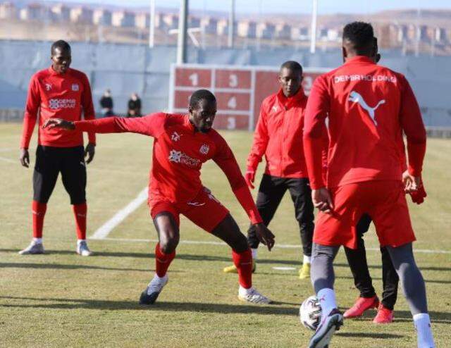 Trabzonspor - Sivasspor maçı ne zaman, saat kaçta ve hangi kanalda canlı yayınlanacak? .