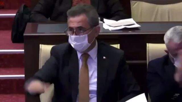 Yavaş'tan protestoda bulunan AK Parti grubuna tepki: Masaya çık tepin istersen