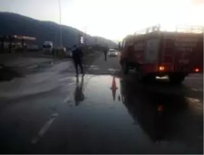 - Isparta'da 2 otomobilin çarpıştığı kaza güvenlik kameralarına yansıdı - Isparta'da 2 otomobilin çarpıştığı kaza güvenlik kameralarına yansıdı