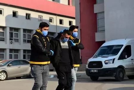 Çiftlik evinde alıkoyup parasını istediler, yakalandılar Çiftlik evinde alıkoyup parasını istediler, yakalandılar