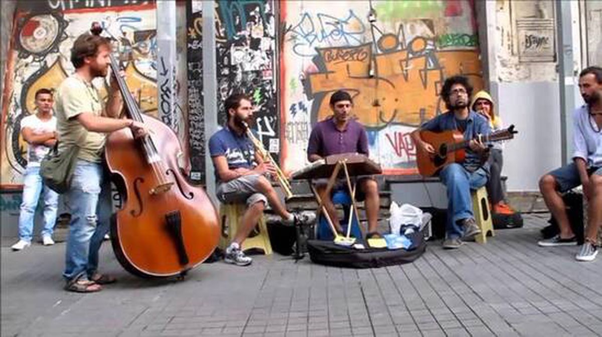 Bakan Ersoy: Müzik emekçilerini kapsayan projeyi 11 Aralık'ta açıklayacağız