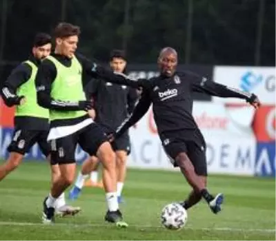 Beşiktaş 2 eksikle hazırlıklarını sürdürdü
