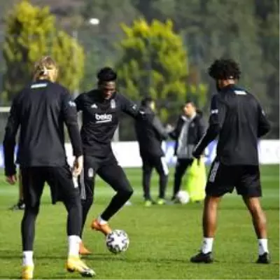 Beşiktaş 2 eksikle hazırlıklarını sürdürdü