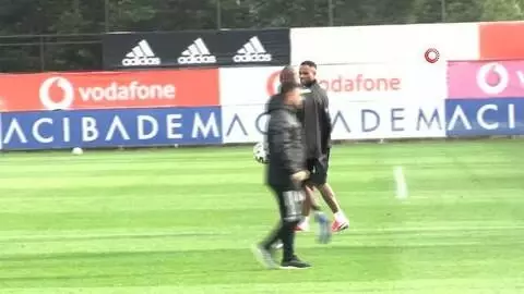 Beşiktaş 2 eksikle hazırlıklarını sürdürdü
