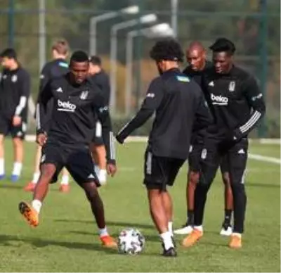 Beşiktaş 2 eksikle hazırlıklarını sürdürdü