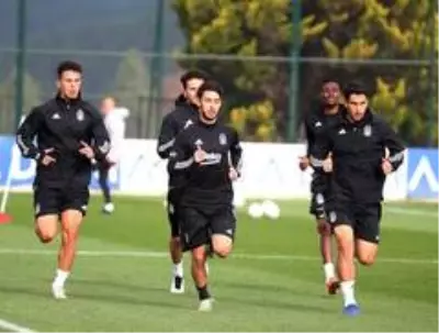 Beşiktaş 2 eksikle hazırlıklarını sürdürdü