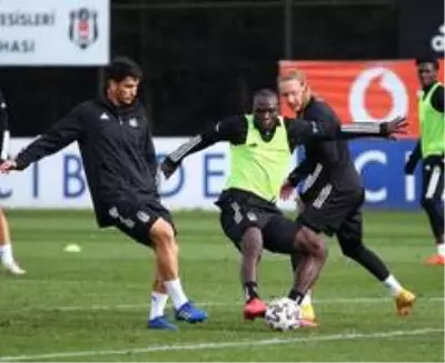 Beşiktaş 2 eksikle hazırlıklarını sürdürdü