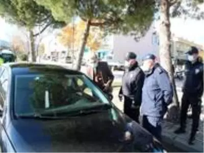 Gönen'de Kaymakam pazarda denetimlerde bulundu Gönen'de Kaymakam pazarda denetimlerde bulundu