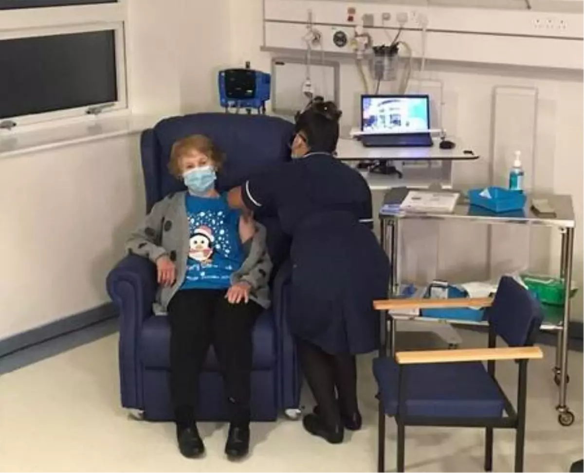 İngiltere'de, Pfizer BioNTech koronavirüs aşısını vurulan ilk kişi Margaret Keenan oldu