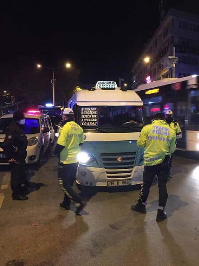 İzmir'de koronavirüs denetimlerinde 581 bin TL ceza kesildi