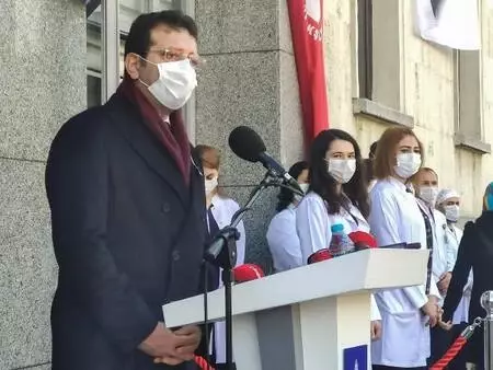 KORONAVİRÜSTEN ÖLEN İBB DOKTORU ÜMİT ERDEM İÇİN ANMA KORONAVİRÜSTEN ÖLEN İBB DOKTORU ÜMİT ERDEM İÇİN ANMA