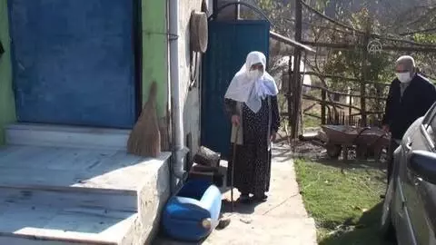 KOVİD-19 HASTALARI YAŞADIKLARINI ANLATIYOR - 'Böyle ağrı bilmiyorum, ağrı artık kemiklerimi sardı' KOVİD-19 HASTALARI YAŞADIKLARINI ANLATIYOR - 'Böyle ağrı bilmiyorum, ağrı artık kemiklerimi sardı'