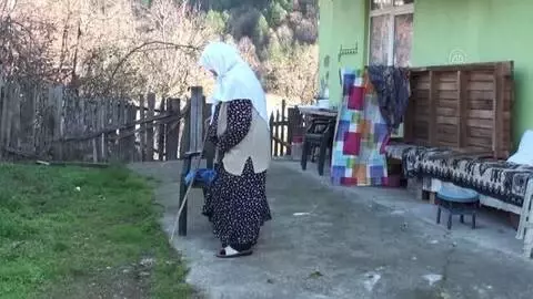 KOVİD-19 HASTALARI YAŞADIKLARINI ANLATIYOR - 'Böyle ağrı bilmiyorum, ağrı artık kemiklerimi sardı' KOVİD-19 HASTALARI YAŞADIKLARINI ANLATIYOR - 'Böyle ağrı bilmiyorum, ağrı artık kemiklerimi sardı'