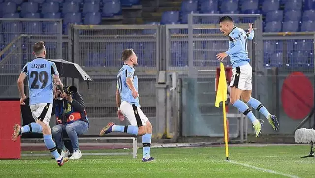 Lazio, 20 yıl sonra Şampiyonlar Ligi gruplarından çıktı! Fenerbahçe'nin kasası doldu Lazio, 20 yıl sonra Şampiyonlar Ligi gruplarından çıktı! Fenerbahçe'nin kasası doldu