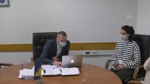 SARAYBOSNA - Bosna Hersek Adalet Bakanı Grubesa, AA'nın 'Yılın Fotoğrafları' oylamasına katıldı SARAYBOSNA - Bosna Hersek Adalet Bakanı Grubesa, AA'nın 'Yılın Fotoğrafları' oylamasına katıldı