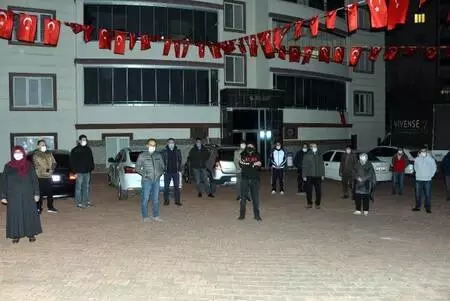 Son Dakika | Şehidin komşuları, sokağa isminin verilmesini istiyor Son Dakika | Şehidin komşuları, sokağa isminin verilmesini istiyor