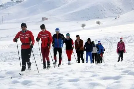 Yüksekovalı kayakçılar Türkiye Şampiyonası'na hazırlanıyor