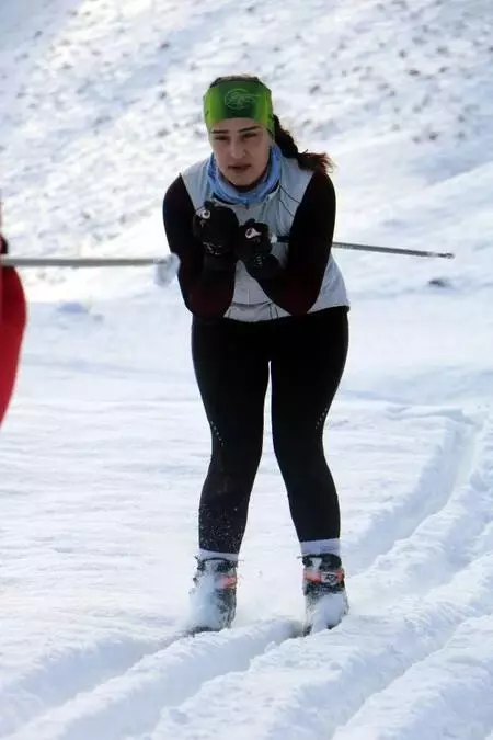 Yüksekovalı kayakçılar Türkiye Şampiyonası'na hazırlanıyor
