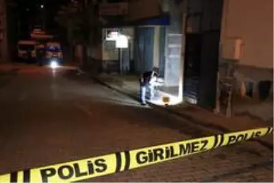 Son dakika haberi: Adana'da silahlı ve bıçaklı kavga: 1 ölü Son dakika haberi: Adana'da silahlı ve bıçaklı kavga: 1 ölü
