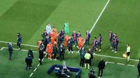 Avrupa basını Başakşehir'e yapılan ırkçılığı konuşuyor! Büyük destek geldi Avrupa basını Başakşehir'e yapılan ırkçılığı konuşuyor! Büyük destek geldi