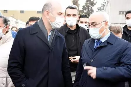 Süleyman Soylu, İzmir'de konteyner kenti ziyaret etti Süleyman Soylu, İzmir'de konteyner kenti ziyaret etti