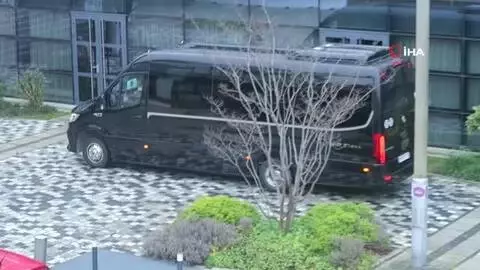 Başakşehir kafilesinin otelden çıkış görüntüleri Başakşehir kafilesinin otelden çıkış görüntüleri