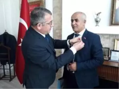 Çaldıran'da bir cadde ve sokağa 'Azerbaycan' ve 'Karabağ' isimleri verildi Çaldıran'da bir cadde ve sokağa 'Azerbaycan' ve 'Karabağ' isimleri verildi