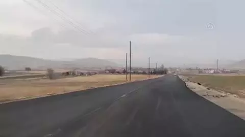 Çubuk'ta yeni yapılan yolun bozulmaya başlaması tepki çekti