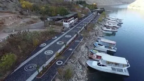 DİYARBAKIR - Eğil'de baraj kıyısı yeniden düzenlendi DİYARBAKIR - Eğil'de baraj kıyısı yeniden düzenlendi