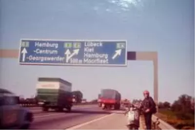 Efsane motosikletçi son yolculuğuna uğurlandı Efsane motosikletçi son yolculuğuna uğurlandı