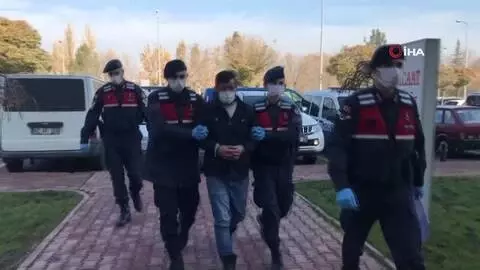 Konya'da 4 ayrı suçtan aranan zanlı yakalandı Konya'da 4 ayrı suçtan aranan zanlı yakalandı