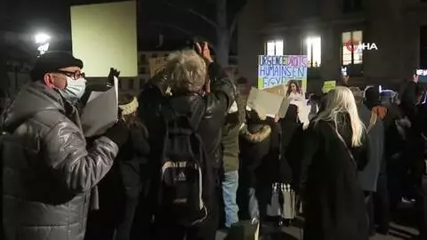 - Mısır Cumhurbaşkanı Sisi Paris'te protesto edildi - Mısır Cumhurbaşkanı Sisi Paris'te protesto edildi