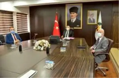 Salgınla mücadele toplantısı yapıldı Salgınla mücadele toplantısı yapıldı