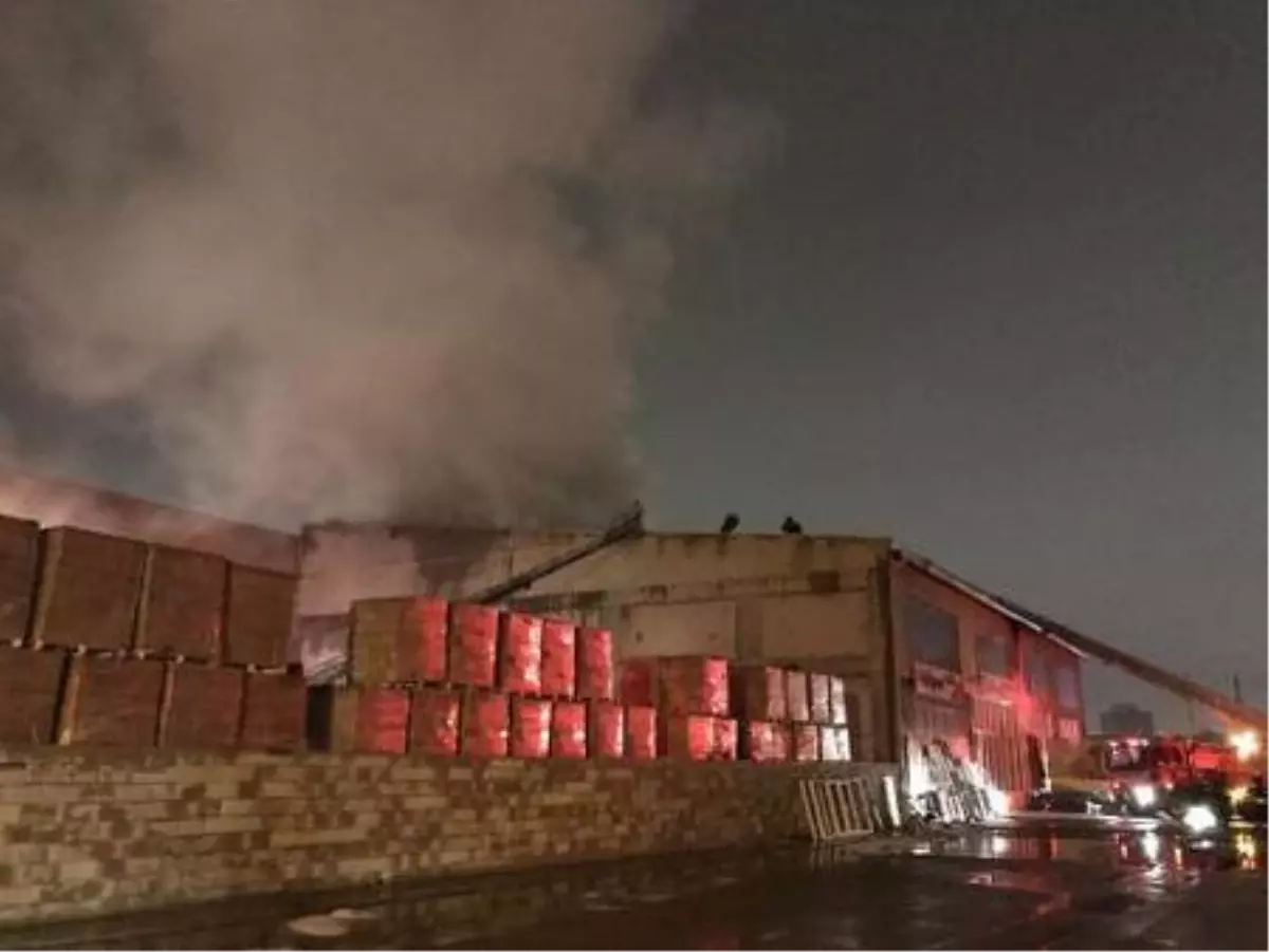 Sivas'ta, sanayi sitesinde korkutan yangın