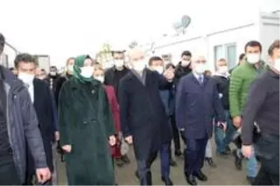 Süleyman Soylu, İzmir'de konteyner kenti ziyaret etti Süleyman Soylu, İzmir'de konteyner kenti ziyaret etti